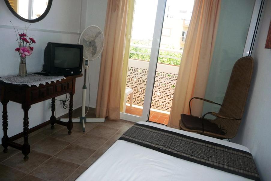 Hostal Yebisah Santa Eularia des Riu Zewnętrze zdjęcie