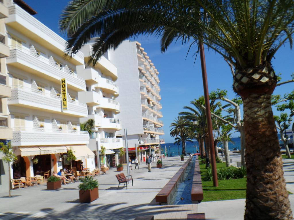 Hostal Yebisah Santa Eularia des Riu Zewnętrze zdjęcie