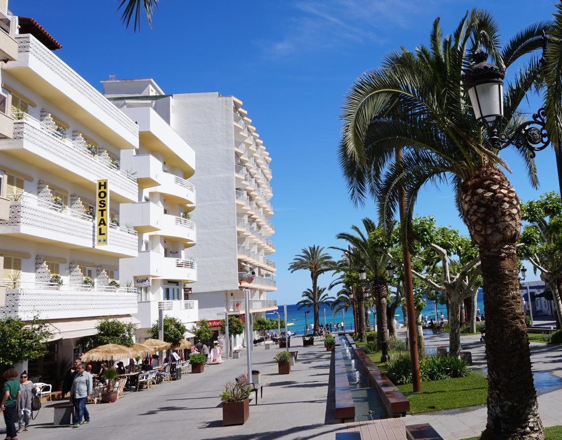 Hostal Yebisah Santa Eularia des Riu Zewnętrze zdjęcie