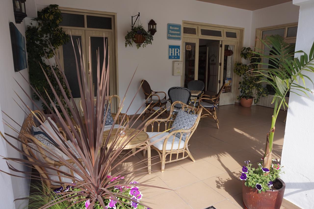 Hostal Yebisah Santa Eularia des Riu Zewnętrze zdjęcie
